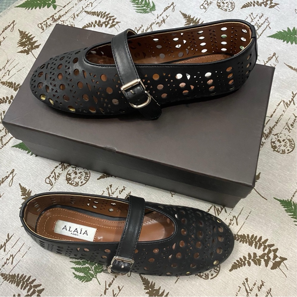 Alaïa Black Hollow Women's Flat Shoes